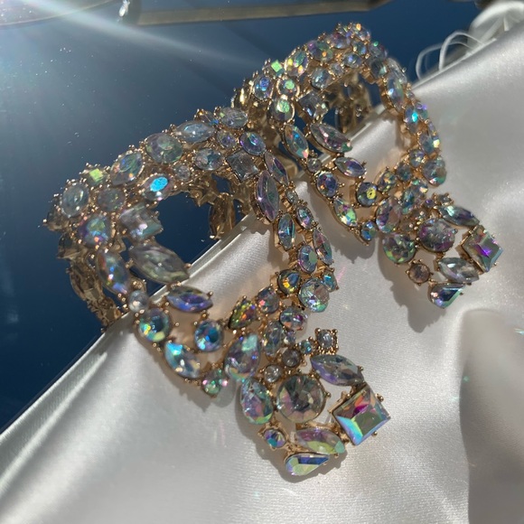 Rhinestone Square Earrings - Picture 7 of 7